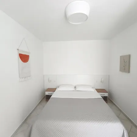 Apartment Plaza