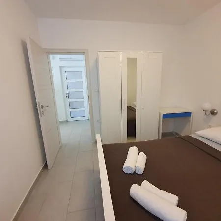 Apartament Plaza